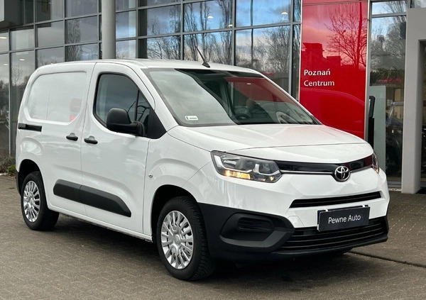 Toyota ProAce cena 74900 przebieg: 89153, rok produkcji 2022 z Poznań małe 37